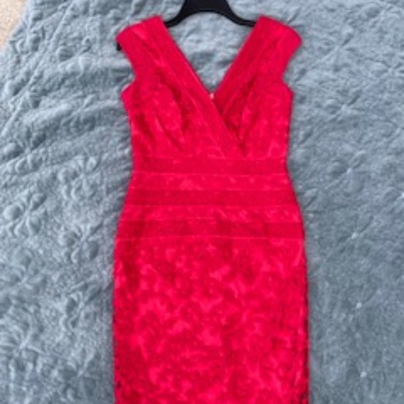 Tadashi Shoji Red Embroidered Cocktail Dress, V-neck, Bodycon, Holiday - Picture 2 of 11